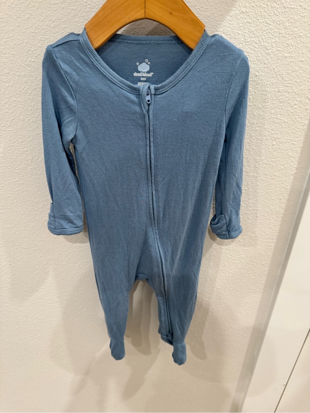 Cloud island sleeper NWOT